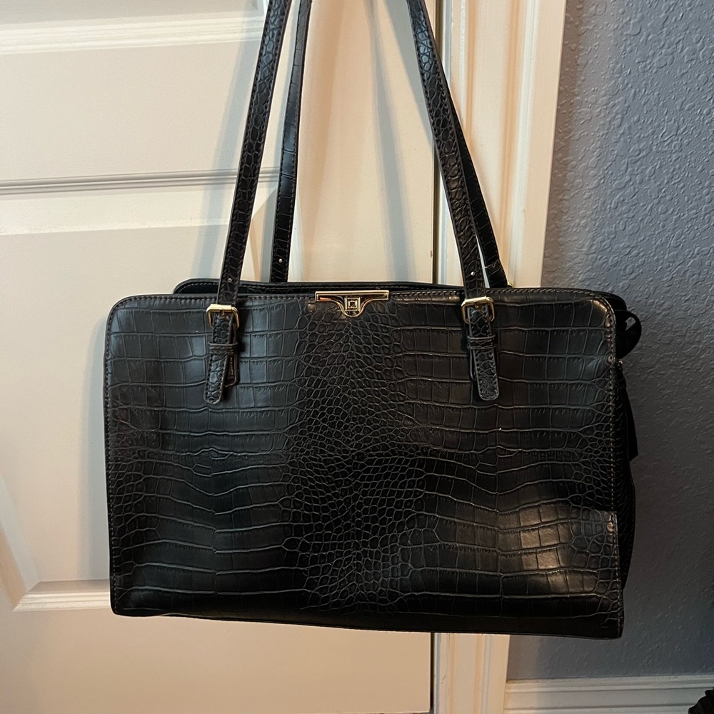 Liz Claiborne Black Tote Bag with Structured Shape and Textured Finish